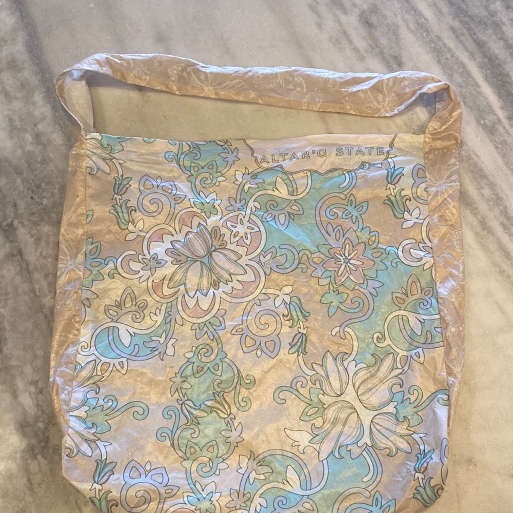 Altar's state bag. Laundry bag.